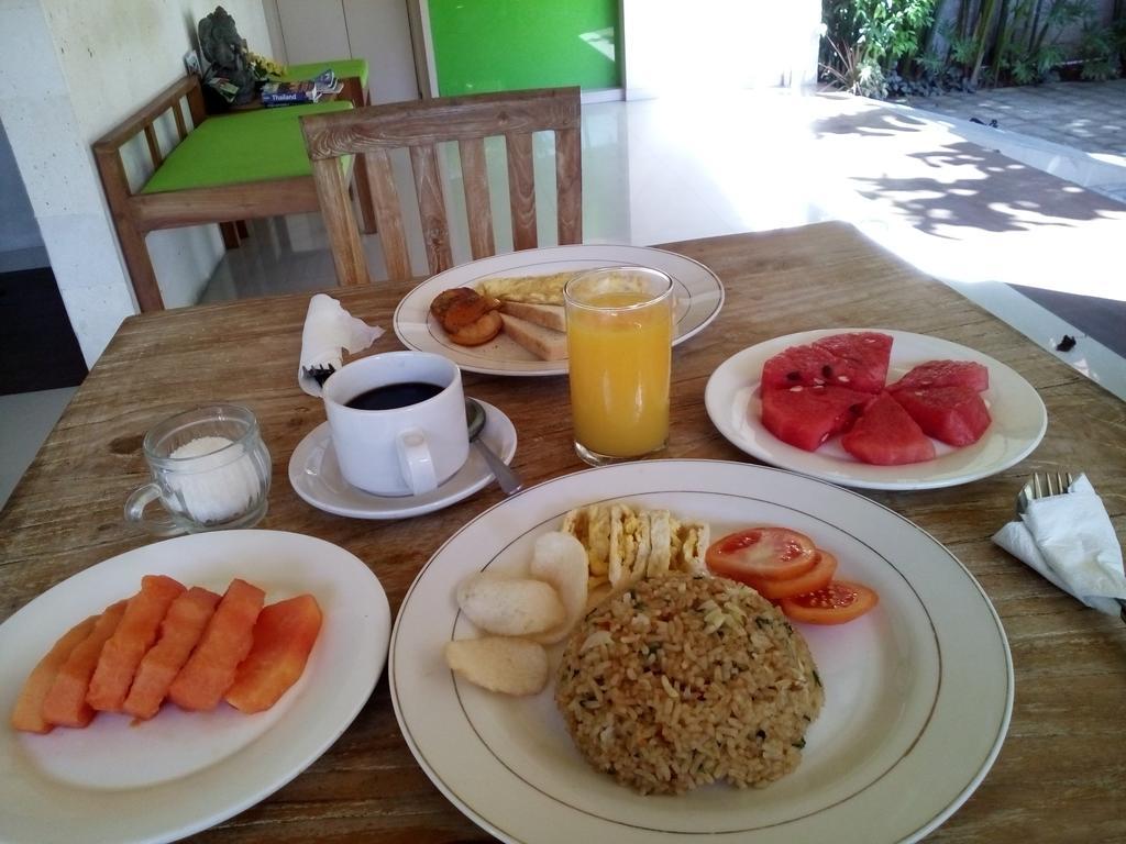 Kemuning Kuta Hotel Buitenkant foto