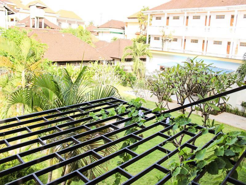Kemuning Kuta Hotel Buitenkant foto